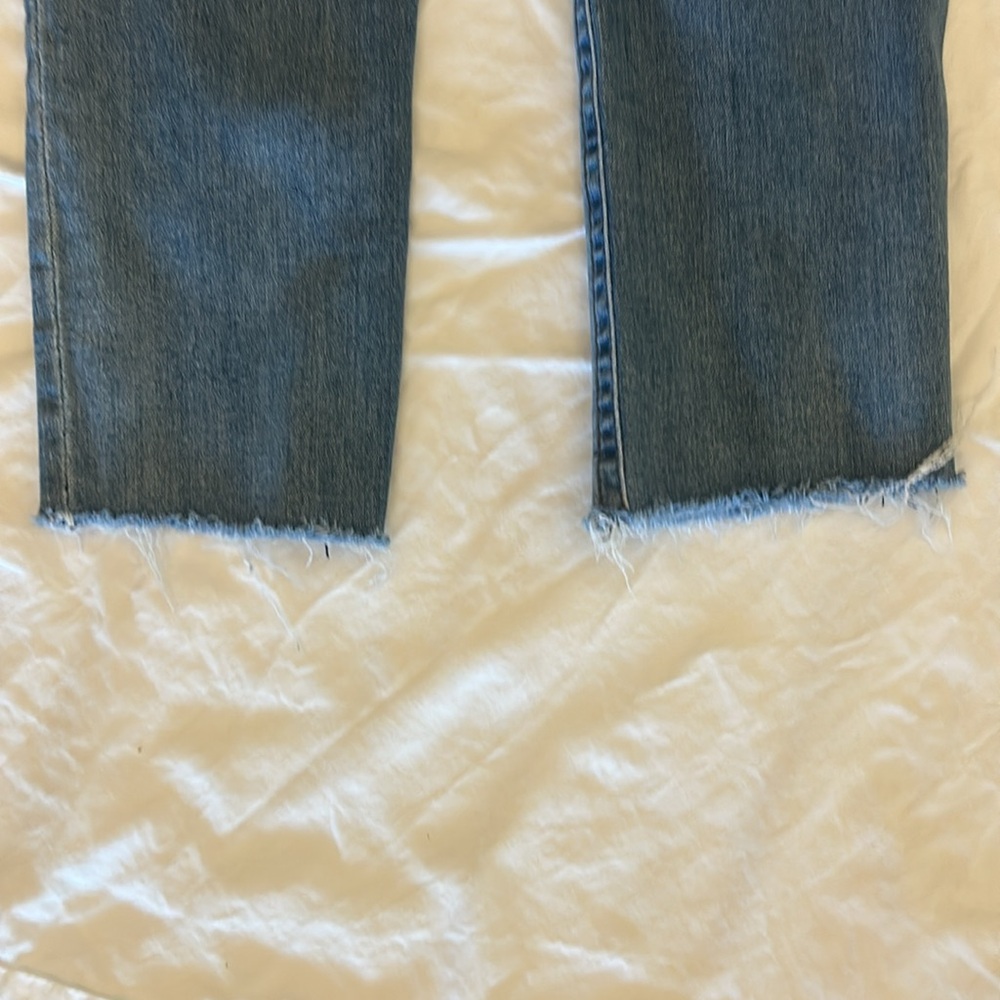 KUT Stevie straight leg high rise button front blue jeans, distressed, Size 6 - Picture 5 of 5